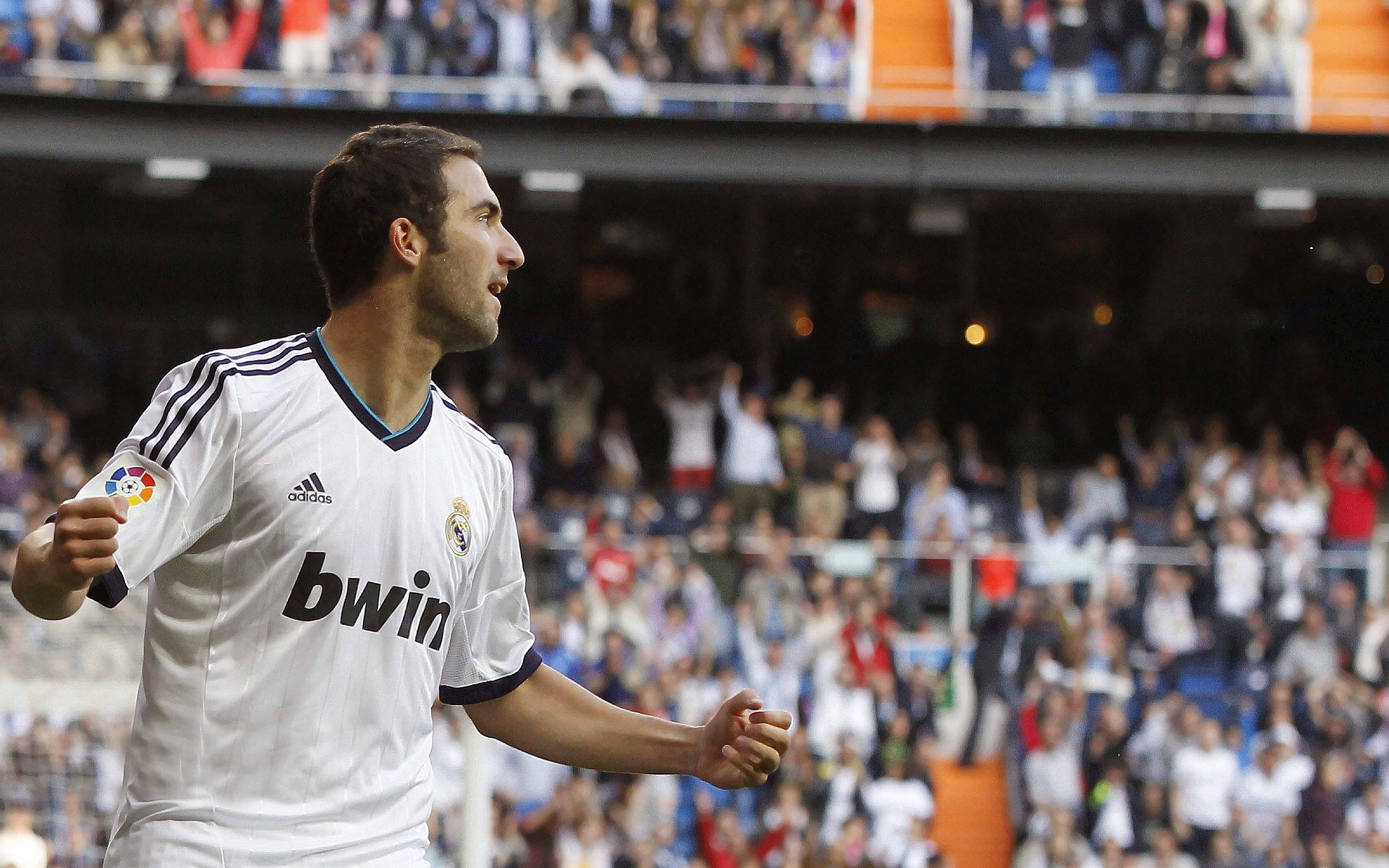 开云下载网址-“意甲追赶赛火热展开，争夺欧战席位”，意甲比赛集锦